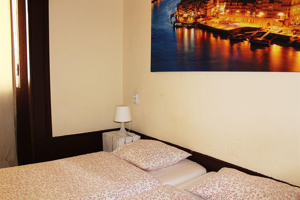 Supernova Hostel Porto Eksteriør bilde